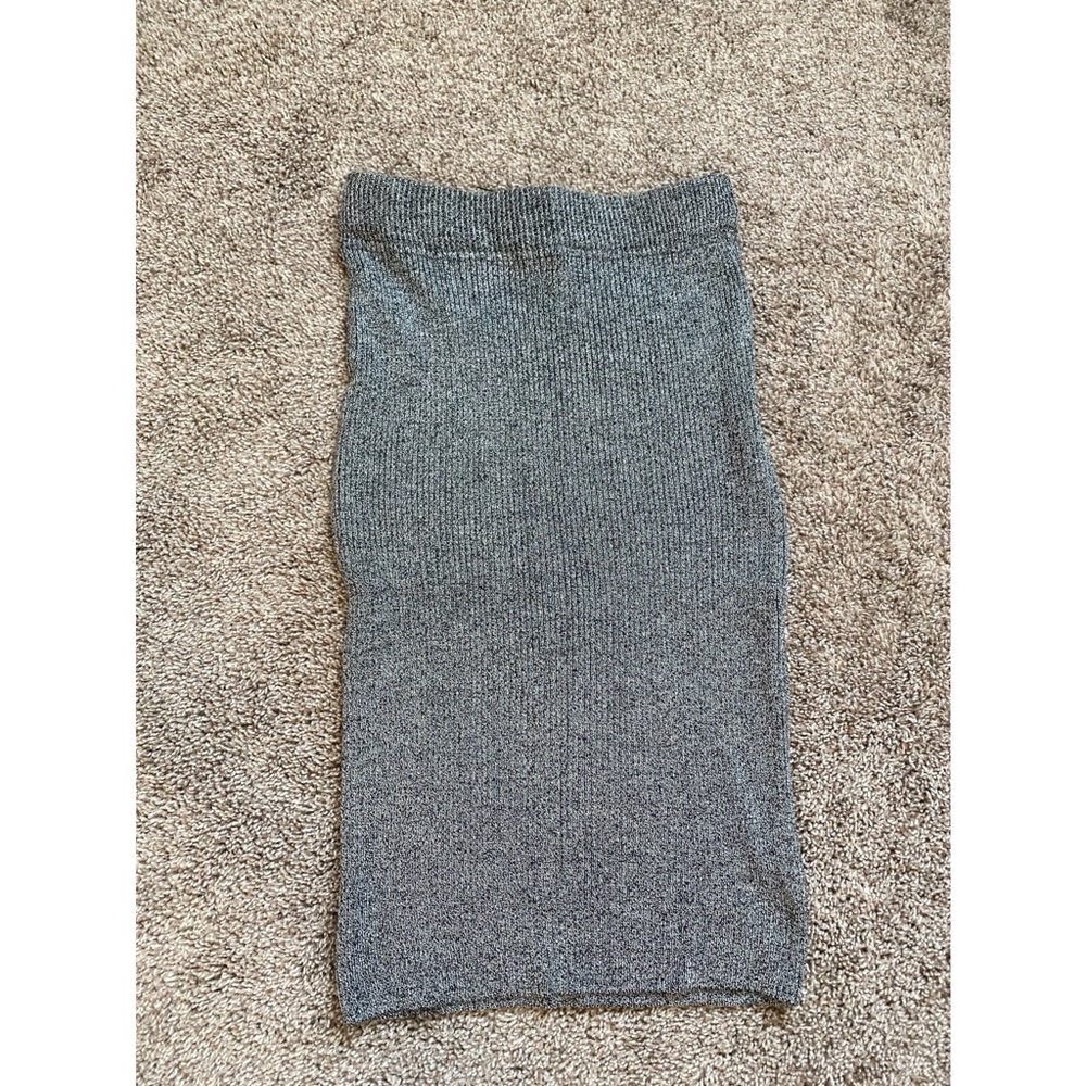 Forever 21 grey sweater pencil skirt.